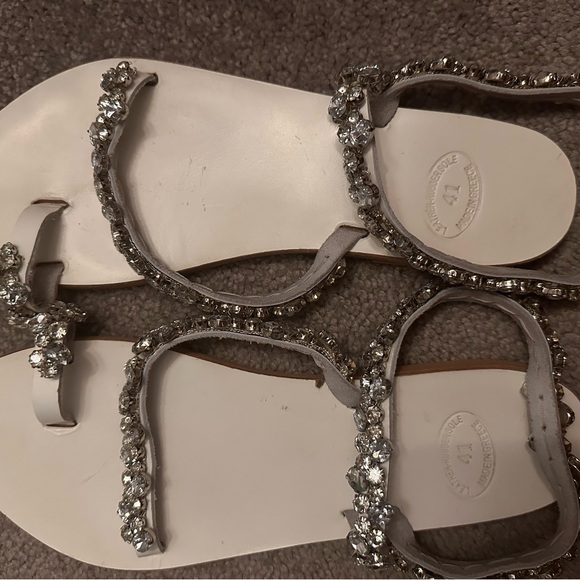 Elegant Silver Embellished Sandals - Picture 4 of 6